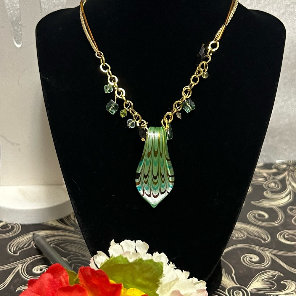 Dressbarn Glass Necklace Green, Gold, Brown and Black